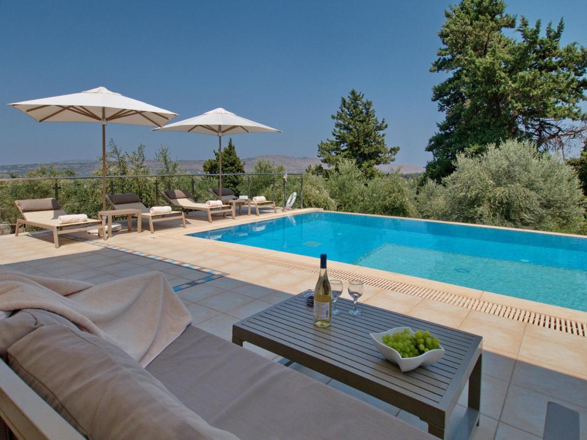 Villa Olivia With Pool Vrises Crete Alikampos Bagian luar foto